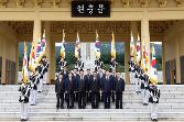 첨부 이미지: 20110823 현충원 참배3.JPG