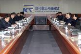 첨부 이미지: 기획재정부 차관 공단 방문1.JPG