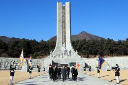 첨부 이미지: 20260102 신년 현충원 참배3