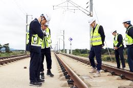 첨부 이미지: 20251014 호남고속 노반침하 현장점검5