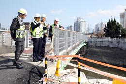 첨부 이미지: 20260313 광주선 신안철교 현장점검(VICE)1