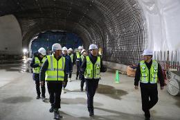 첨부 이미지: 20251219 신안산선 여의도정거장 현장점검4