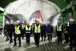 첨부 이미지: 20251219 신안산선 여의도정거장 현장점검1