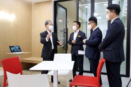 첨부 이미지: 20220923 동탄역 KR스타트업라운지 제막식4
