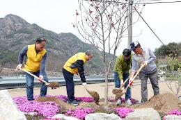 첨부 이미지: 20230404 1사 1촌 마을 식목 및 농촌 일손돕기2